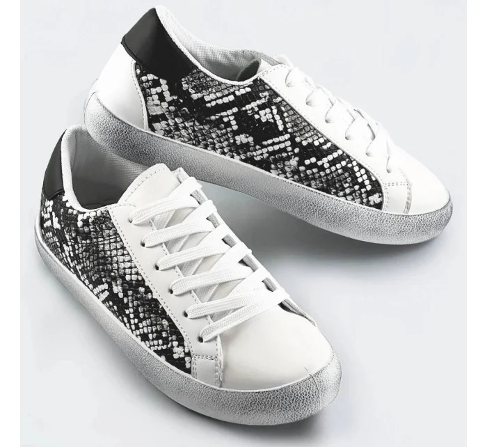 Bielo-čierne dámske trampky so zvieracím motívom - had (6343)