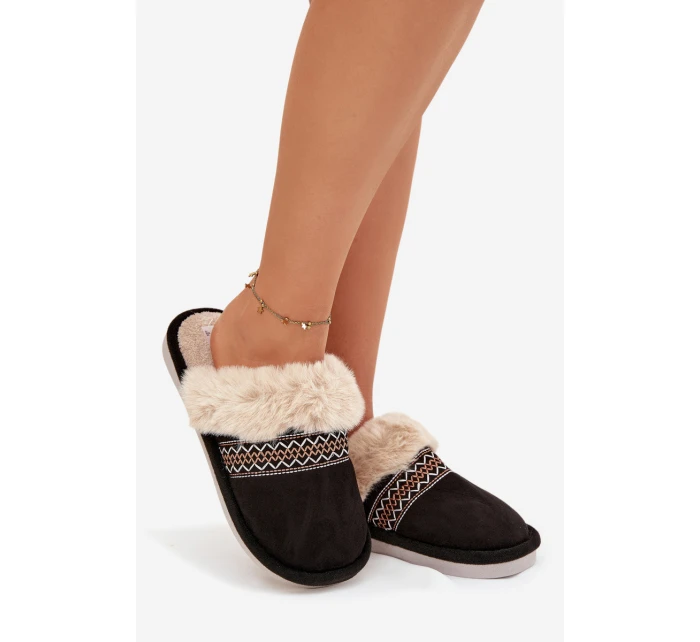 Dámské pantofle s kožíškem a výšivkou Černé Devianne