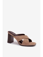 Dámské sandály na podpatku tmavě béžové model 21951355 - Boto