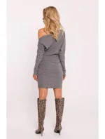 M818 Pletené šaty so spadnutým ramenom - sivé melírované M818 Pletené šaty so spadnutým ramenom - sivé melírované