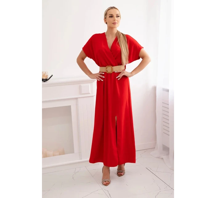 Dlouhé šaty s ozdobným páskem červené