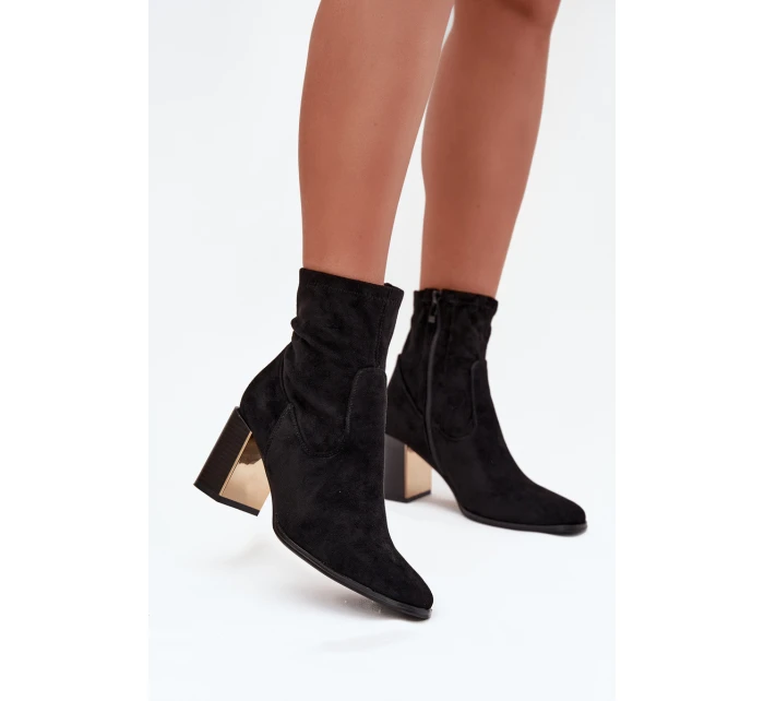 Dámske čižmy Amelisse - čierne, na podpätku, zateplené so zlatými detailmi