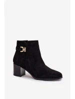 Zateplené dámské kotníkové boty na podpatku se zlatým detailem černé model 21708221 - Boto Zateplené dámské kotníkové boty na podpatku se zlatým detailem černé model 21708221 - Boto