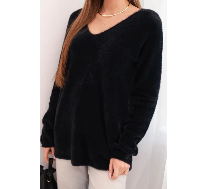 Dámsky vlnený sveter s výstrihom do V čierny