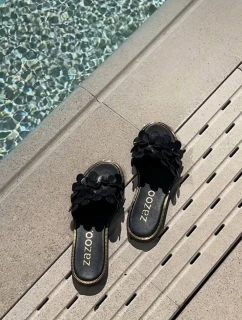 model 21684144 Dámské Kožené Pantofle Na Plochém Podpatku Černé - Zazoo