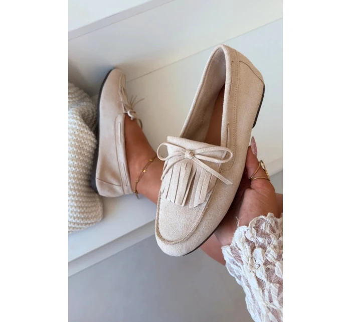 Dámské mokasíny s třásněmi světle béžové model 21915108 - Boto