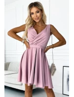 478-2 MAYA Šaty s dlhším zadným dielom, výstrihom a opaskom - BRUCE ROSE 478-2 MAYA Šaty s dlhším zadným dielom, výstrihom a opaskom - BRUCE ROSE