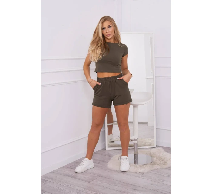 Bavlněná souprava s khaki šortkami Bavlněná souprava s khaki šortkami