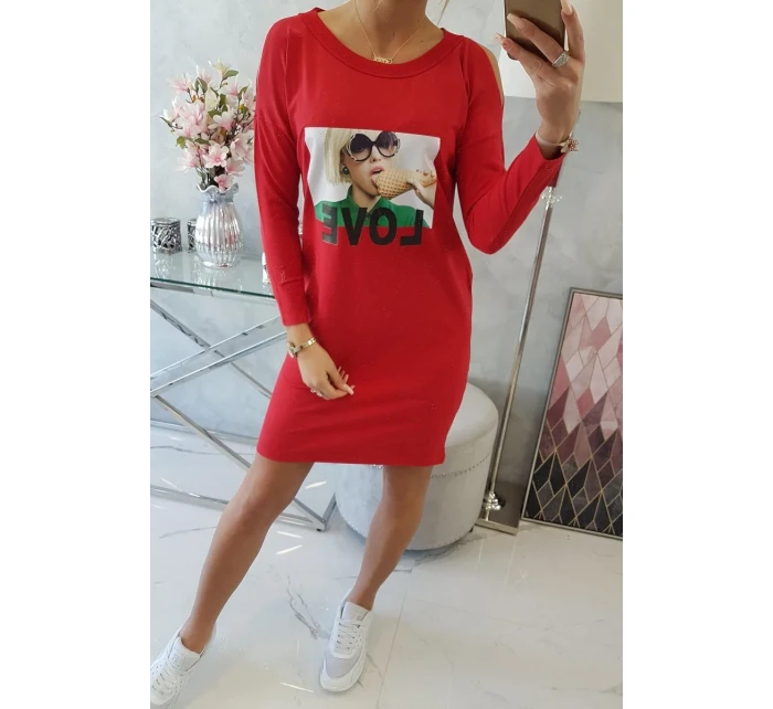 Šaty s milostnou potlačou červené