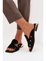 Semišové pantofle se zlatými ozdobami D&A CR61-3061 Černé