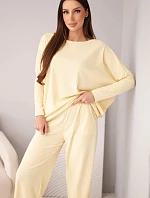 Dámsky viskózový set s voľnou blúzkou a nohavicami žltý