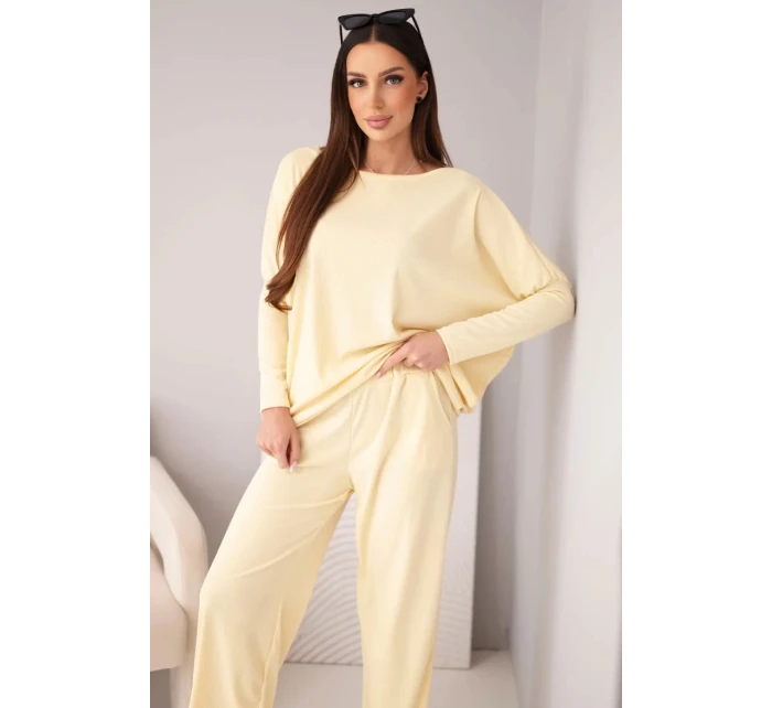 Dámsky viskózový set s voľnou blúzkou a nohavicami žltý