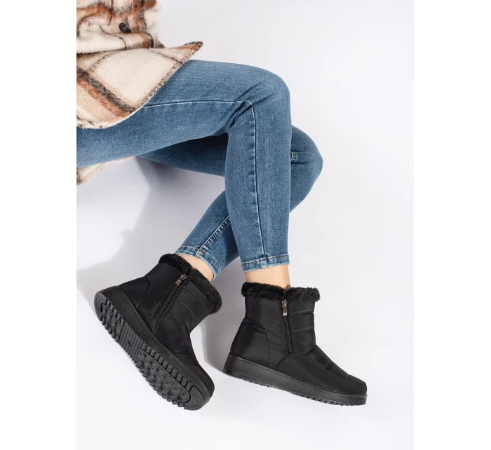 Vynikajúce dámske čierne snežnice bez podpätku Vynikajúce dámske čierne snežnice bez podpätku