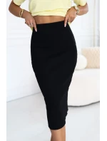 667-1 Priliehavá midi sukňa s vysokým pásom - čierna