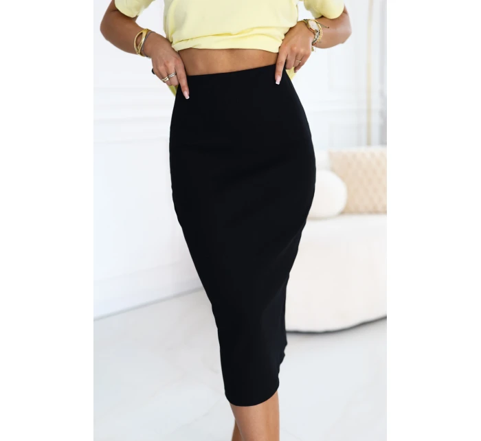 667-1 Priliehavá midi sukňa s vysokým pásom - čierna