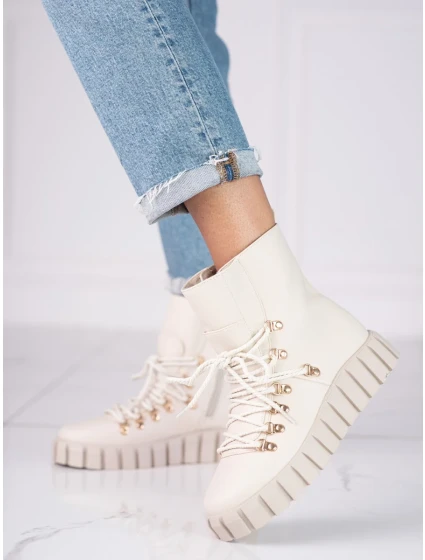 Trendy hnědé kotníčkové boty dámské na klínku Trendy hnědé kotníčkové boty dámské na klínku