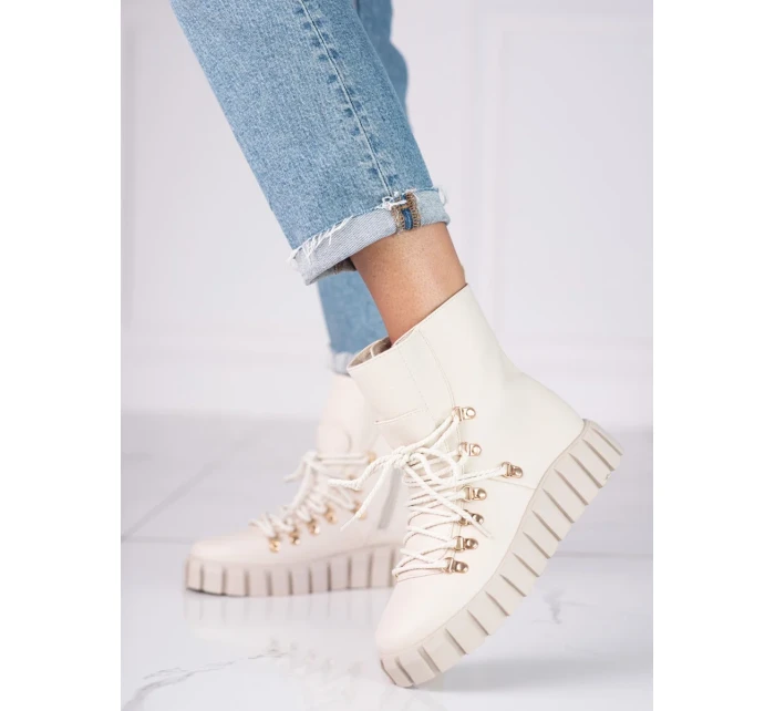 Trendy hnědé kotníčkové boty dámské na klínku Trendy hnědé kotníčkové boty dámské na klínku