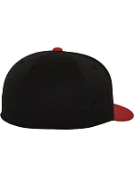 6 panelová kšiltovka Premium 210 Fitted black/red model 22482482 - Flexfit 6 panelová kšiltovka Premium 210 Fitted black/red model 22482482 - Flexfit