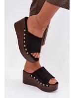 Dámské nazouváky na platformě se zlatými přezkami Eko semiš Černé Helivina Dámské nazouváky na platformě se zlatými přezkami Eko semiš Černé Helivina