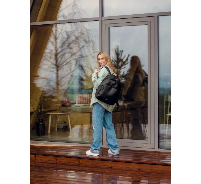 Módny batoh VUCH Elwin Black Módny batoh VUCH Elwin Black