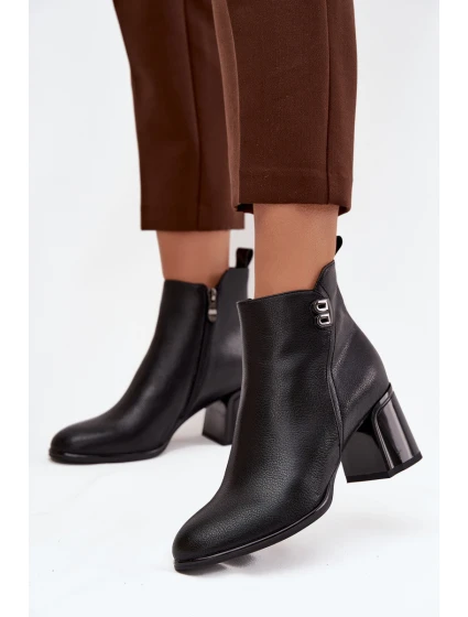 Zateplené dámské kotníkové boty z pravé kůže na podpatku Černé model 21711908 - Boto Zateplené dámské kotníkové boty z pravé kůže na podpatku Černé model 21711908 - Boto