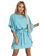 model 22015591 SOFIA Motýlí šaty se zavazováním v pase pastelově tyrkysové - numoco