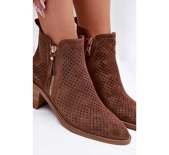 Dámské perforované kotníkové boty model 22100109 Hnědé - VINCEZA
