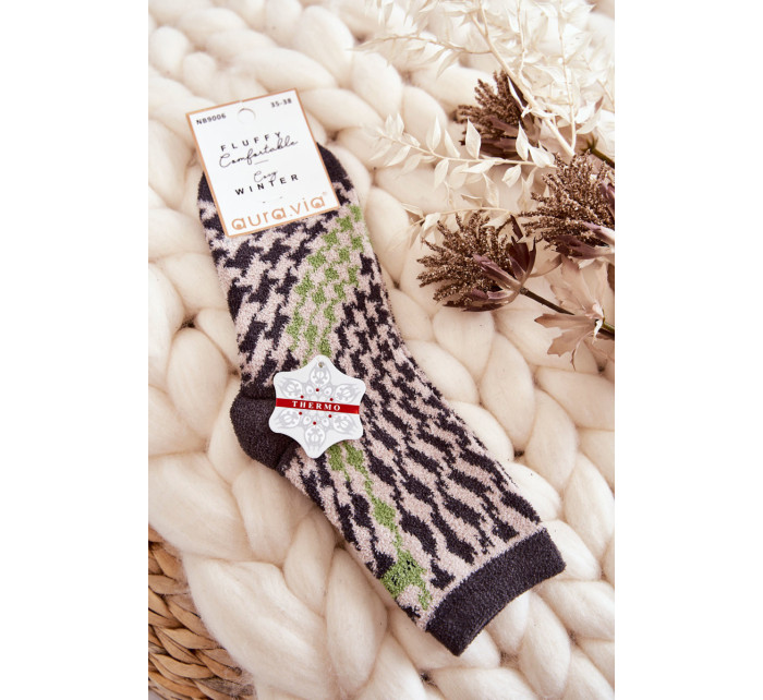 Dámske teplé ponožky s vertikálnymi vzormi v sivej a zelenej farbe