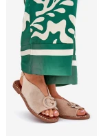 Ploché sandály s ozdobou béžové model 21685714 - Boto