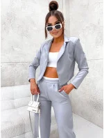 Šedá dámska súprava - krátke sako a široké nohavice (8263) Šedá dámska súprava - krátke sako a široké nohavice (8263)