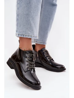 Kožené lakované dámské kotníčkové boty s ozdobným šněrováním model 21713881 Černé - D&A