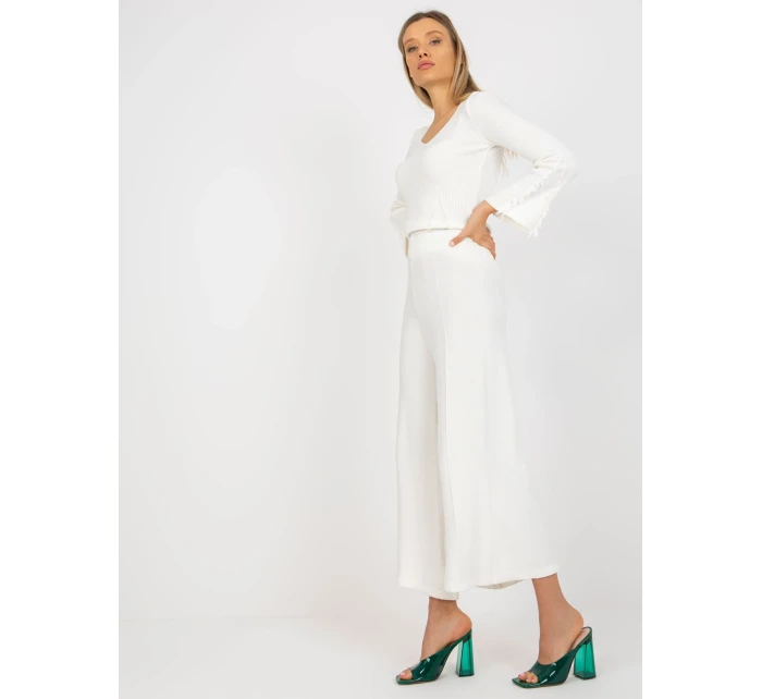 Kalhoty VI SP model 17814505 ecru - FPrice Kalhoty VI SP model 17814505 ecru - FPrice