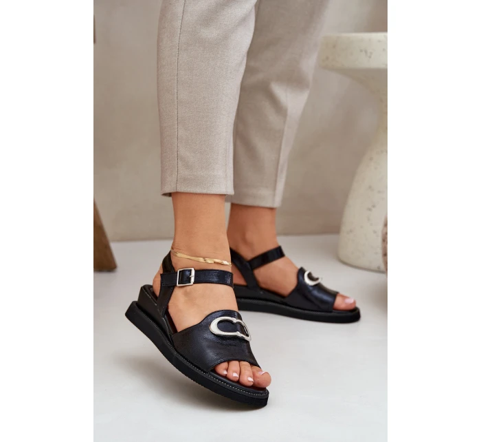 Lakierowane Sandały Damskie Na Koturnie Z Ozdobą Czarne Salianes Lakierowane Sandały Damskie Na Koturnie Z Ozdobą Czarne Salianes