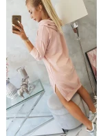 Šaty s kapucňou a dlhším chrbtom tmavo púdrovo ružové