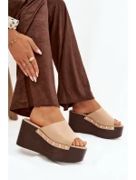 Dámské nazouváky na platformě s béžové model 21918817 - Boto