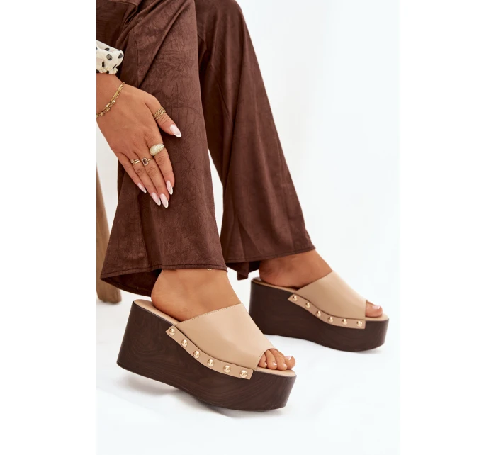 Dámské nazouváky na platformě s béžové model 21918817 - Boto