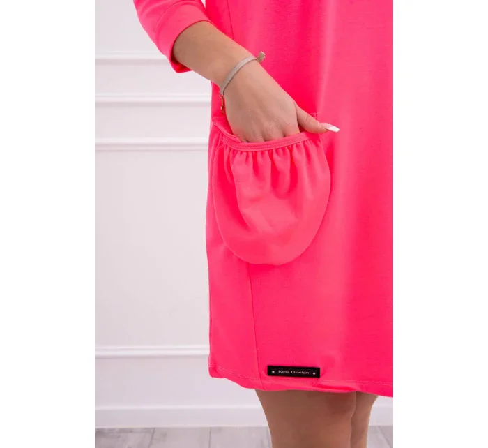 Šaty s kapucí růžové neonové Šaty s kapucí růžové neonové