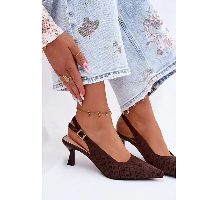 Materiálové sandály na podpatku čokoládové model 22122565 - Boto