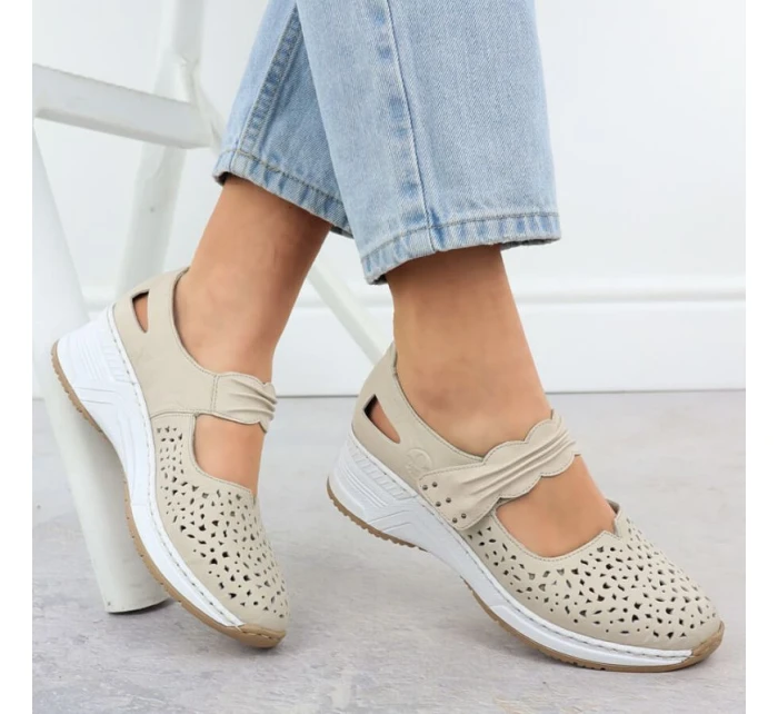 Skórzane na beżowe model 22033926 - Rieker Skórzane na beżowe model 22033926 - Rieker