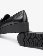 Trendy dámske čierne mokasíny na platforme