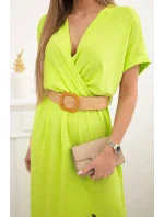 Dlhé šaty s ozdobným pásom neónovo zelenej farby