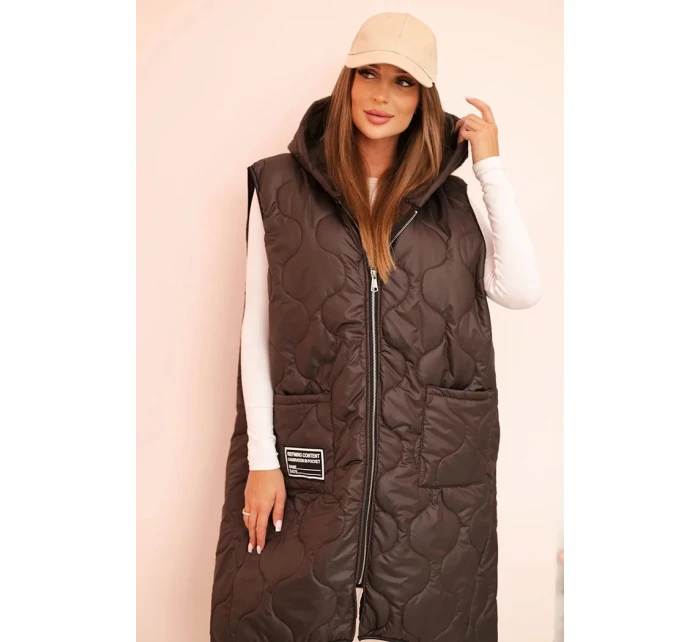 Dámská prošívaná vesta Plus Size s kapucí na zip mocca