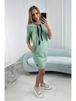 Šaty viazané pri krku tmavo mätové