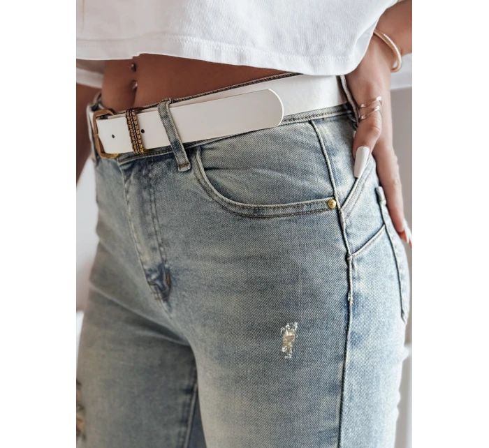 Dámské úzké džínové kalhoty s páskem modré Dstreet model 21985353 - FashionStreet Dámské úzké džínové kalhoty s páskem modré Dstreet model 21985353 - FashionStreet