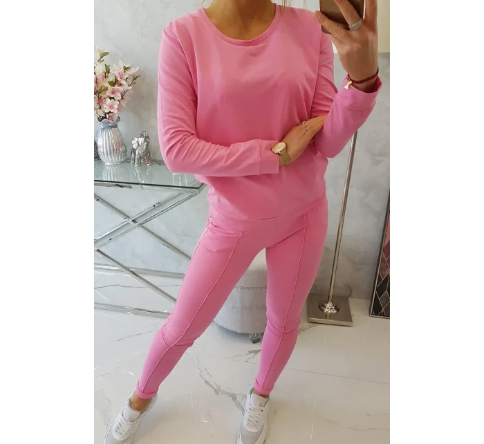 Světle růžová tepláková souprava Světle růžová tepláková souprava