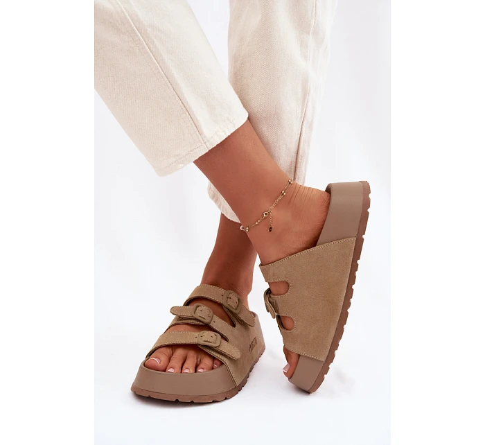 Žabky na platforme model 226349 Krok vo veľkom štýle