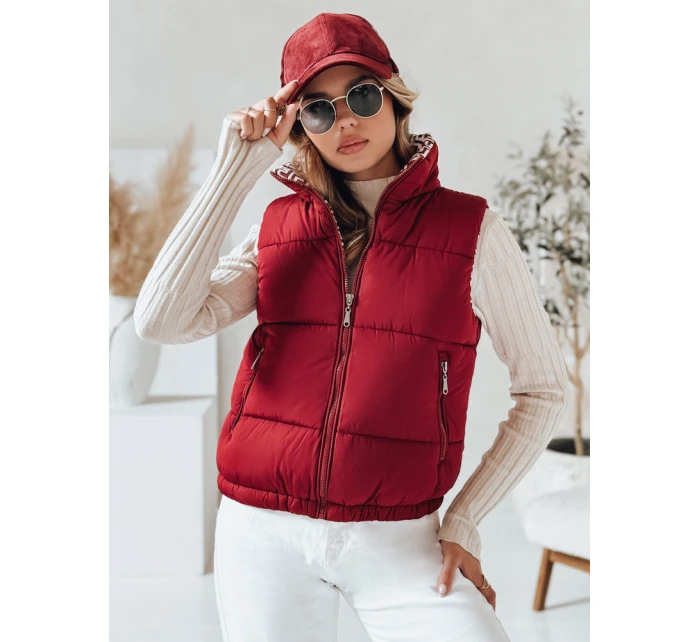 dámská prošívaná vesta bordó Dstreet model 21990663 - FashionStreet dámská prošívaná vesta bordó Dstreet model 21990663 - FashionStreet