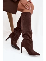 Zateplené dámské kozačky na jehlovém podpatku z eko semiše čokoládové model 21728457 - Boto Zateplené dámské kozačky na jehlovém podpatku z eko semiše čokoládové model 21728457 - Boto