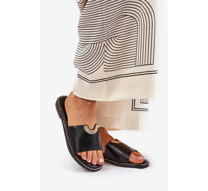 Klapki Damskie Eko Skórzane Z Ozdobnymi Detalami Czarne Mevith Klapki Damskie Eko Skórzane Z Ozdobnymi Detalami Czarne Mevith