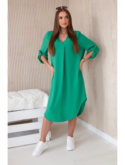 Zelené šaty s výstrihom do V